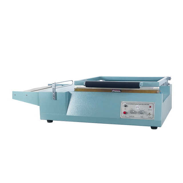 FC-5540 Macchina sigillatrice e tagliatrice a forma di L: sigilla e taglia contemporaneamente imballaggi termoretraibili per un imballaggio efficiente del prodotto.