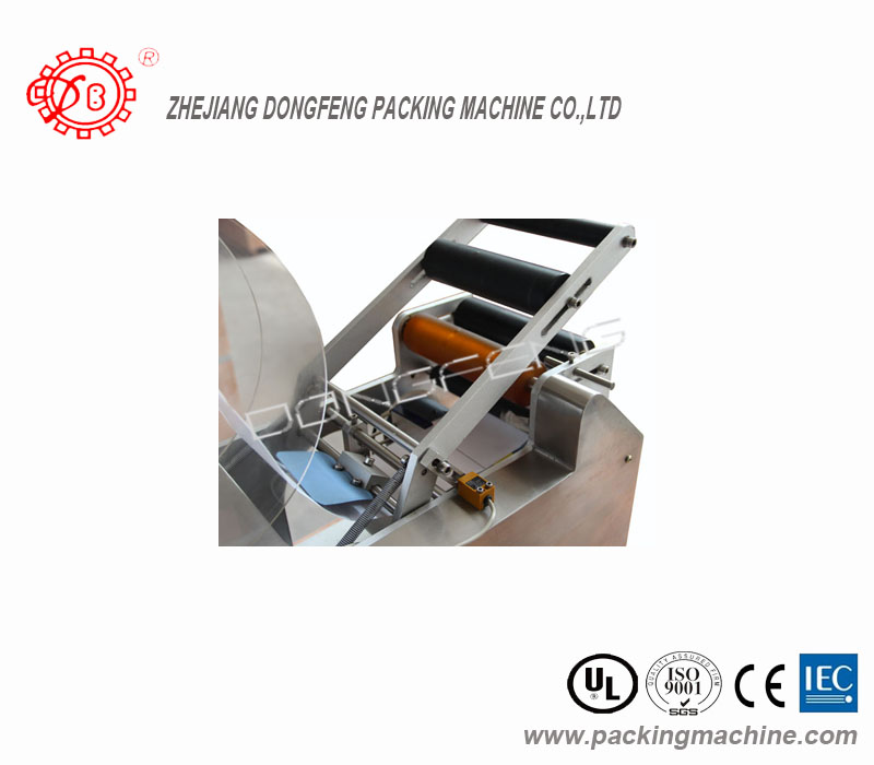 M&aacute;quina etiquetadora adhesiva manual (MAL-150)